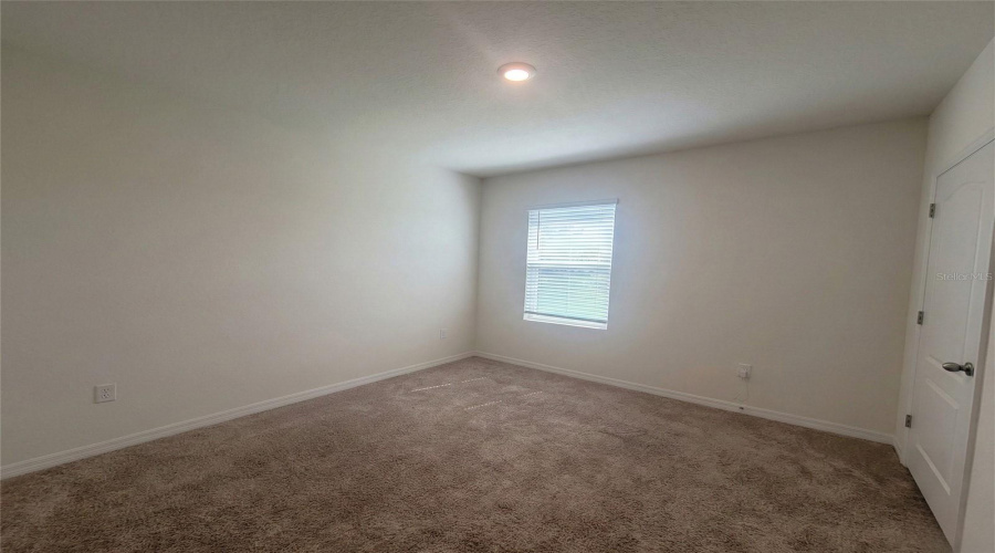 DAVENPORT, Florida 33897, 5 Bedrooms Bedrooms, ,3 BathroomsBathrooms,Residential,For Sale,FOX SQUIRREL,0,MFRS5144354