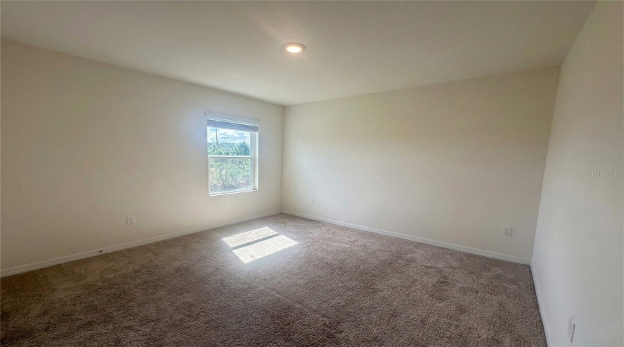 DAVENPORT, Florida 33897, 5 Bedrooms Bedrooms, ,3 BathroomsBathrooms,Residential,For Sale,FOX SQUIRREL,0,MFRS5144354