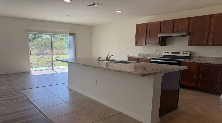 DAVENPORT, Florida 33897, 5 Bedrooms Bedrooms, ,3 BathroomsBathrooms,Residential,For Sale,FOX SQUIRREL,0,MFRS5144354