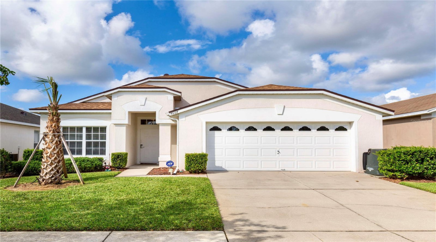 KISSIMMEE, Florida 34747, 4 Bedrooms Bedrooms, ,2 BathroomsBathrooms,Residential,For Sale,FAN PALM,0,MFRO6348262