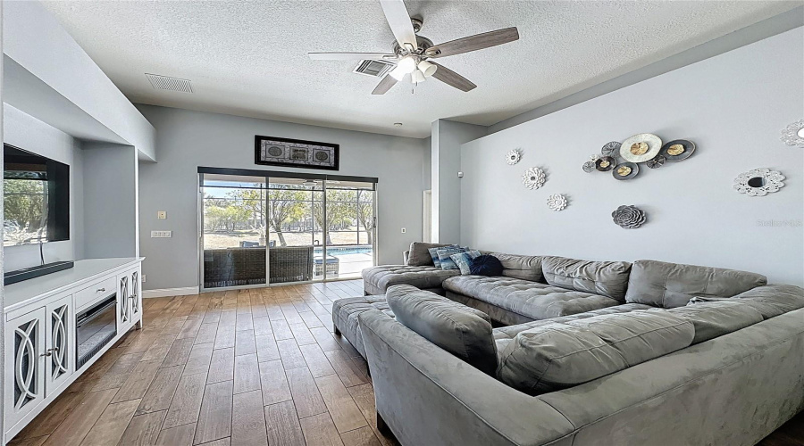 DAVENPORT, Florida 33897, 4 Bedrooms Bedrooms, ,3 BathroomsBathrooms,Residential,For Sale,TUPELO,0,MFRS5142937