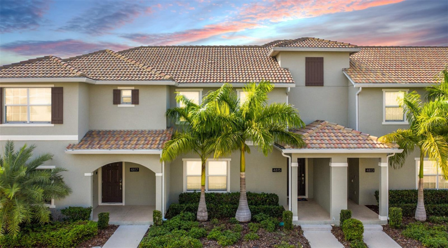 KISSIMMEE, Florida 34746, 4 Bedrooms Bedrooms, ,3 BathroomsBathrooms,Residential,For Sale,LOVE STOREY,0,MFRA4684256