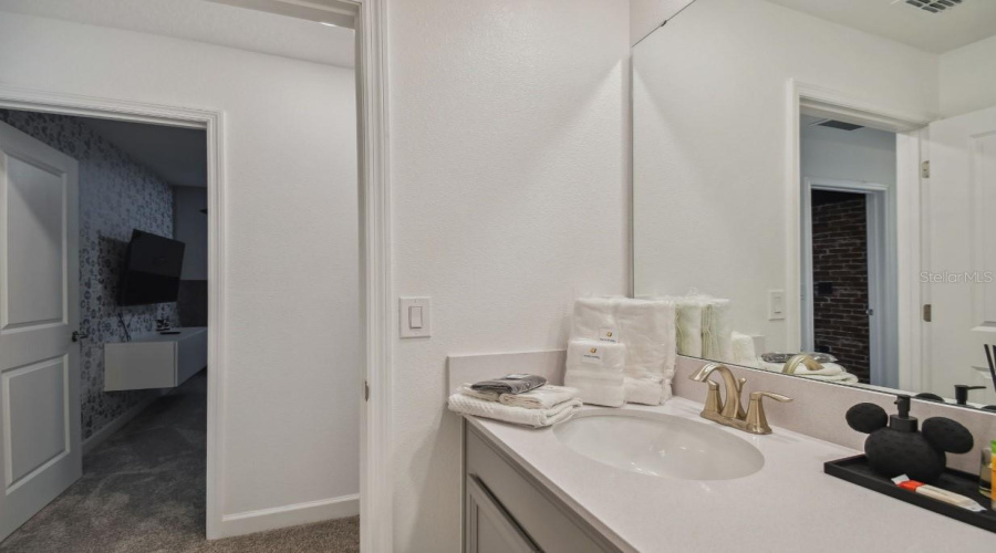 KISSIMMEE, Florida 34746, 4 Bedrooms Bedrooms, ,3 BathroomsBathrooms,Residential,For Sale,PENELOPE,0,MFRO6388453