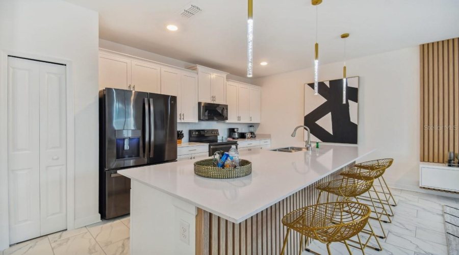 KISSIMMEE, Florida 34746, 4 Bedrooms Bedrooms, ,3 BathroomsBathrooms,Residential,For Sale,PENELOPE,0,MFRO6388453