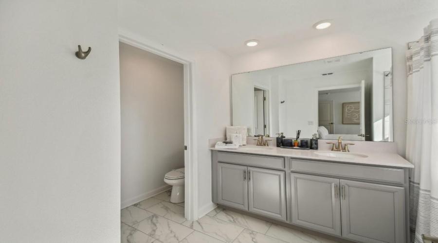 KISSIMMEE, Florida 34746, 4 Bedrooms Bedrooms, ,3 BathroomsBathrooms,Residential,For Sale,PENELOPE,0,MFRO6388453