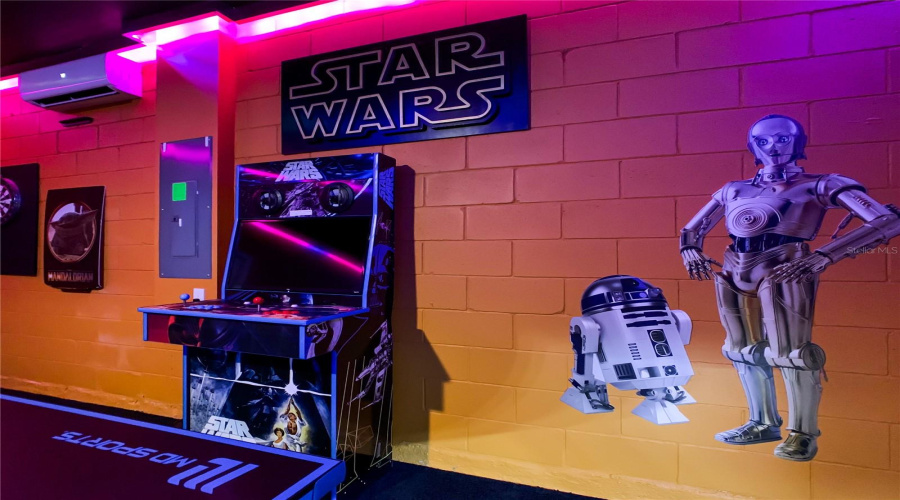 DAVENPORT, Florida 33897, 7 Bedrooms Bedrooms, ,5 BathroomsBathrooms,Residential,For Sale,LILAC,0,MFRO6388893