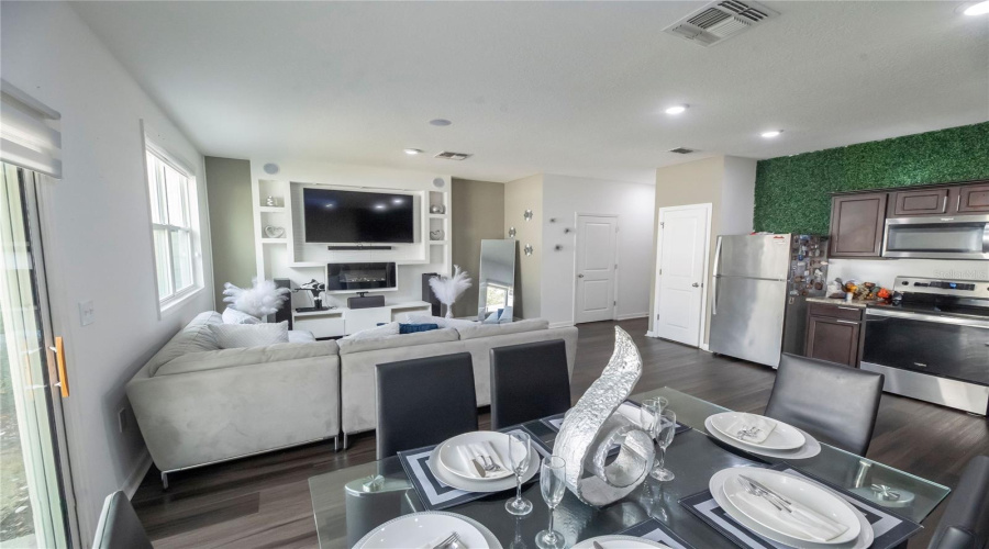 DAVENPORT, Florida 33897, 3 Bedrooms Bedrooms, ,2 BathroomsBathrooms,Residential,For Sale,GRANDIN,0,MFRS5145270