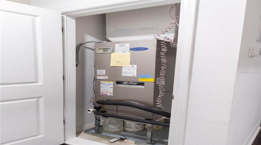 DAVENPORT, Florida 33897, 3 Bedrooms Bedrooms, ,2 BathroomsBathrooms,Residential,For Sale,GRANDIN,0,MFRS5145270