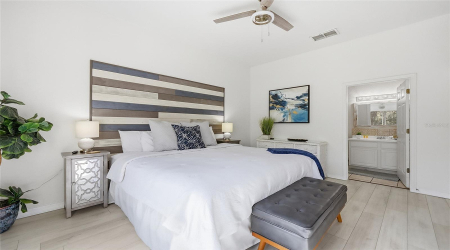 DAVENPORT, Florida 33897, 3 Bedrooms Bedrooms, ,2 BathroomsBathrooms,Residential,For Sale,LUCAYA,0,MFRO6388822