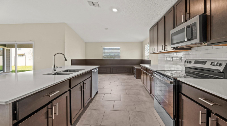 KISSIMMEE, Florida 34746, 4 Bedrooms Bedrooms, ,3 BathroomsBathrooms,Residential,For Sale,LIGHTERKNOT,0,MFRS5145410