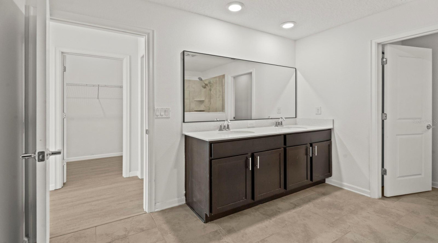 KISSIMMEE, Florida 34746, 4 Bedrooms Bedrooms, ,3 BathroomsBathrooms,Residential,For Sale,LIGHTERKNOT,0,MFRS5145410