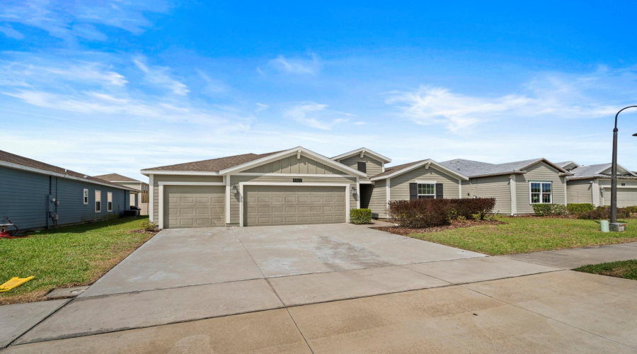 KISSIMMEE, Florida 34746, 4 Bedrooms Bedrooms, ,3 BathroomsBathrooms,Residential,For Sale,LIGHTERKNOT,0,MFRS5145410