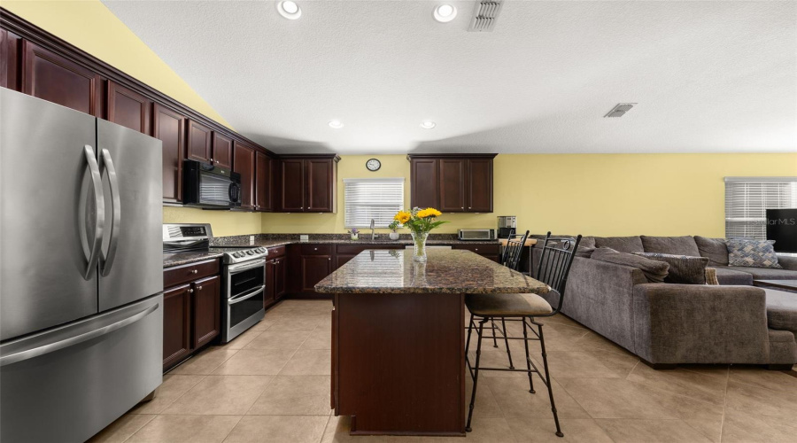 DAVENPORT, Florida 33837, 4 Bedrooms Bedrooms, ,2 BathroomsBathrooms,Residential,For Sale,CORTLAND,0,MFRS5143107