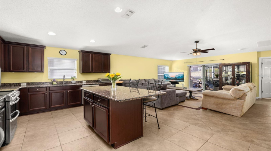 DAVENPORT, Florida 33837, 4 Bedrooms Bedrooms, ,2 BathroomsBathrooms,Residential,For Sale,CORTLAND,0,MFRS5143107