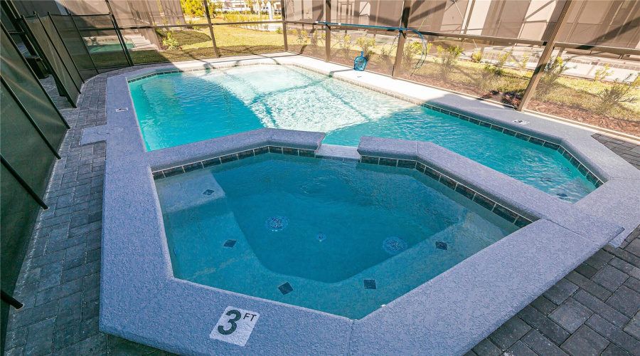 DAVENPORT, Florida 33837, 5 Bedrooms Bedrooms, ,5 BathroomsBathrooms,Residential,For Sale,OAKMOSS,0,MFRO6388379