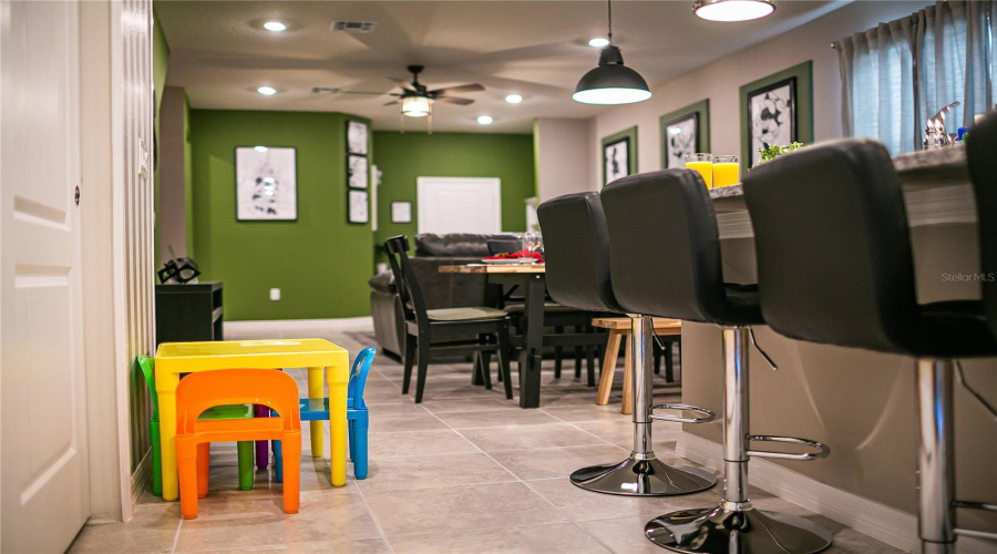 DAVENPORT, Florida 33837, 5 Bedrooms Bedrooms, ,5 BathroomsBathrooms,Residential,For Sale,OAKMOSS,0,MFRO6388379