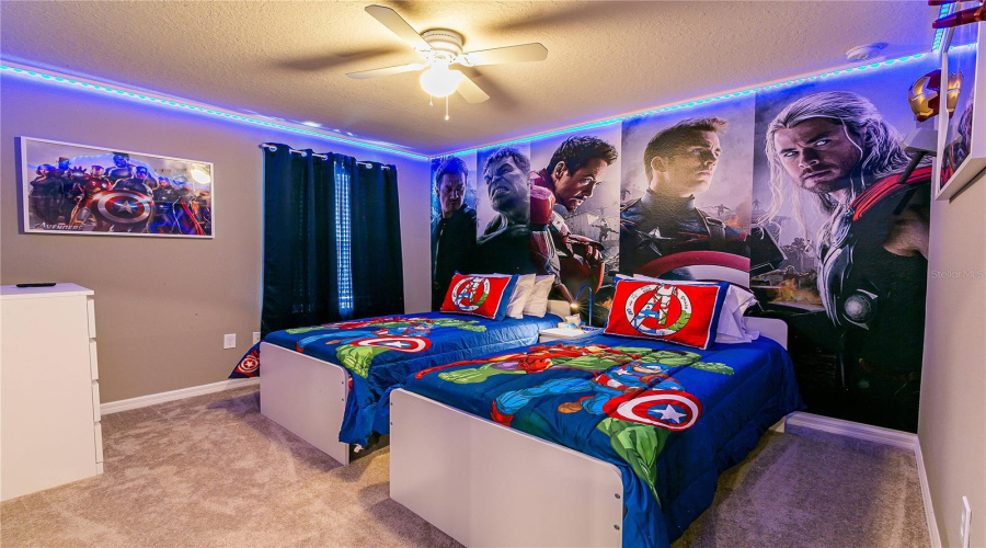 DAVENPORT, Florida 33837, 5 Bedrooms Bedrooms, ,5 BathroomsBathrooms,Residential,For Sale,OAKMOSS,0,MFRO6388379