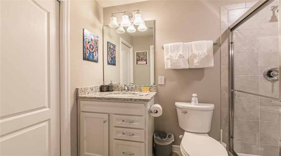 DAVENPORT, Florida 33837, 5 Bedrooms Bedrooms, ,5 BathroomsBathrooms,Residential,For Sale,OAKMOSS,0,MFRO6388379