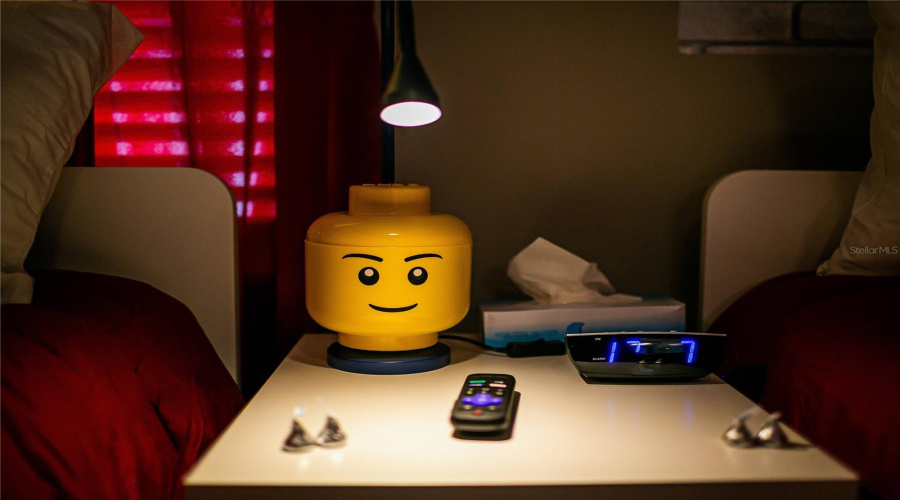 DAVENPORT, Florida 33837, 5 Bedrooms Bedrooms, ,5 BathroomsBathrooms,Residential,For Sale,OAKMOSS,0,MFRO6388379