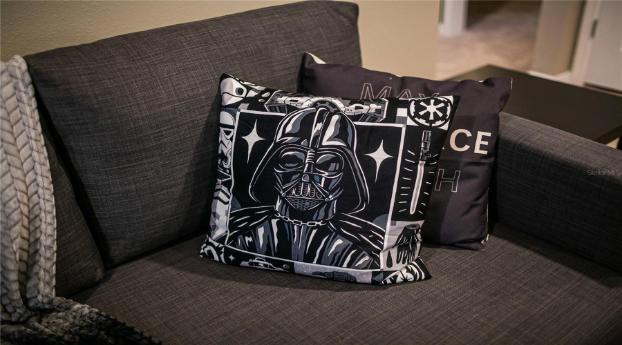 DAVENPORT, Florida 33837, 5 Bedrooms Bedrooms, ,5 BathroomsBathrooms,Residential,For Sale,OAKMOSS,0,MFRO6388379