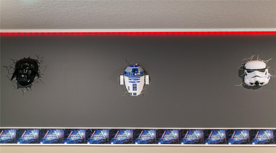 DAVENPORT, Florida 33837, 5 Bedrooms Bedrooms, ,5 BathroomsBathrooms,Residential,For Sale,OAKMOSS,0,MFRO6388379