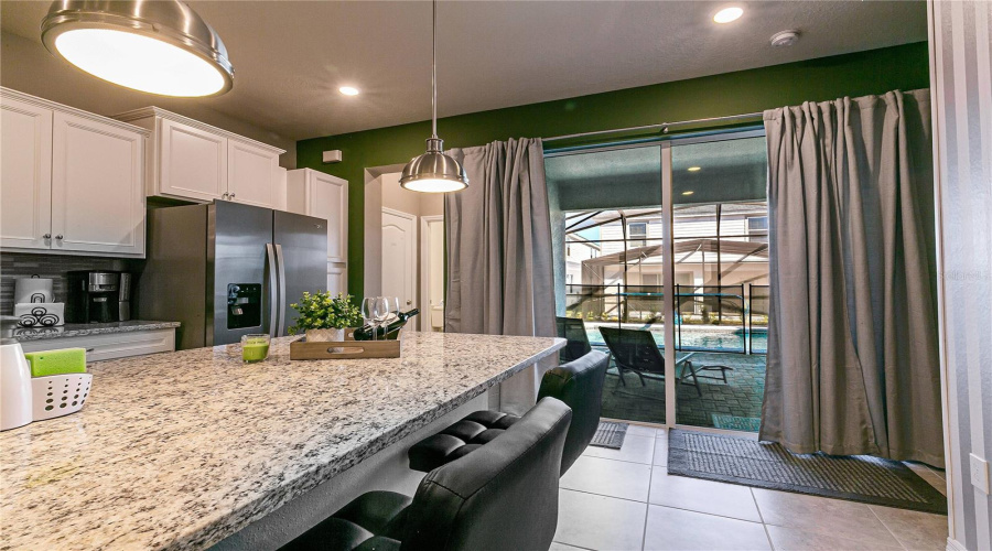 DAVENPORT, Florida 33837, 5 Bedrooms Bedrooms, ,5 BathroomsBathrooms,Residential,For Sale,OAKMOSS,0,MFRO6388379