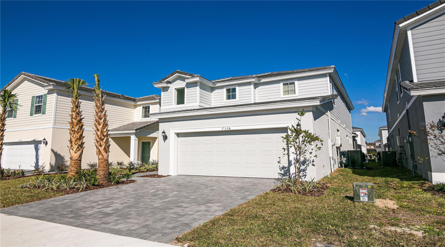 DAVENPORT, Florida 33837, 5 Bedrooms Bedrooms, ,5 BathroomsBathrooms,Residential,For Sale,OAKMOSS,0,MFRO6388379