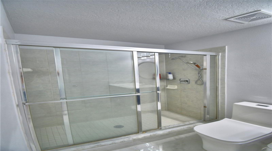 DAVENPORT, Florida 33837, 4 Bedrooms Bedrooms, ,3 BathroomsBathrooms,Residential,For Sale,TIVOLI,0,MFRO6384560