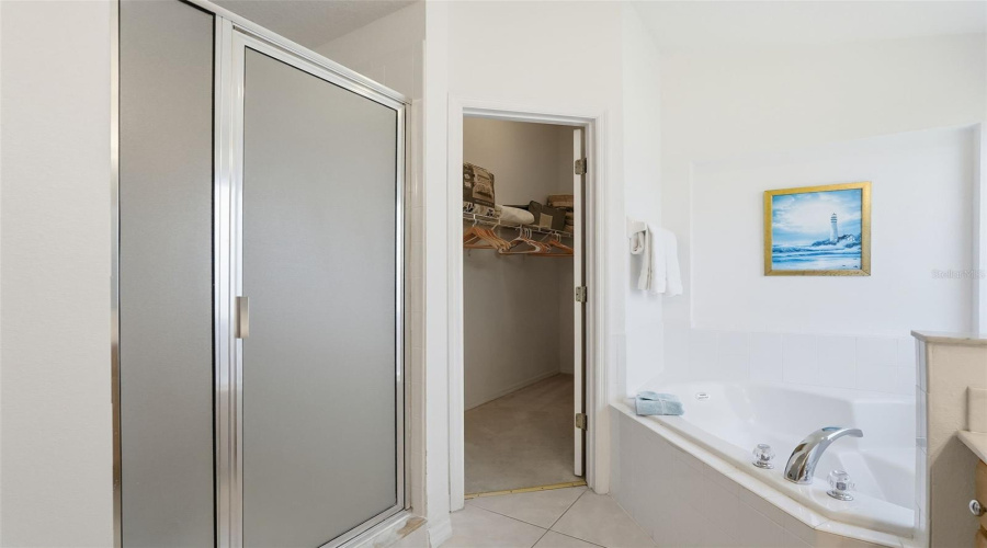 KISSIMMEE, Florida 34747, 5 Bedrooms Bedrooms, ,3 BathroomsBathrooms,Residential,For Sale,SUNRISE KEY,0,MFRTB8458096