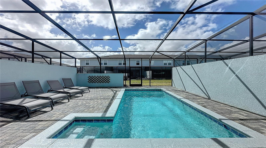 DAVENPORT, Florida 33897, 5 Bedrooms Bedrooms, ,4 BathroomsBathrooms,Residential,For Sale,LAVA TREE,0,MFRS5144197