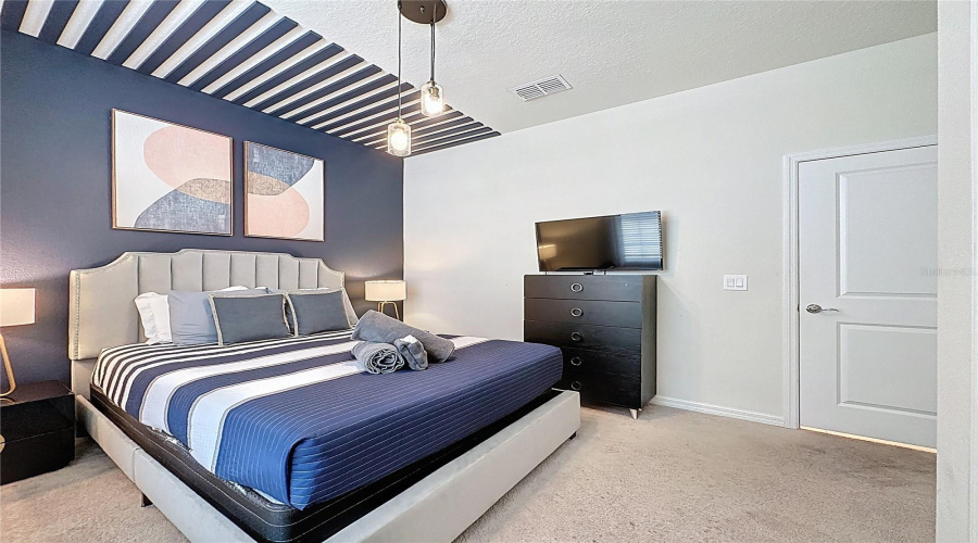 DAVENPORT, Florida 33897, 5 Bedrooms Bedrooms, ,4 BathroomsBathrooms,Residential,For Sale,LAVA TREE,0,MFRS5144197