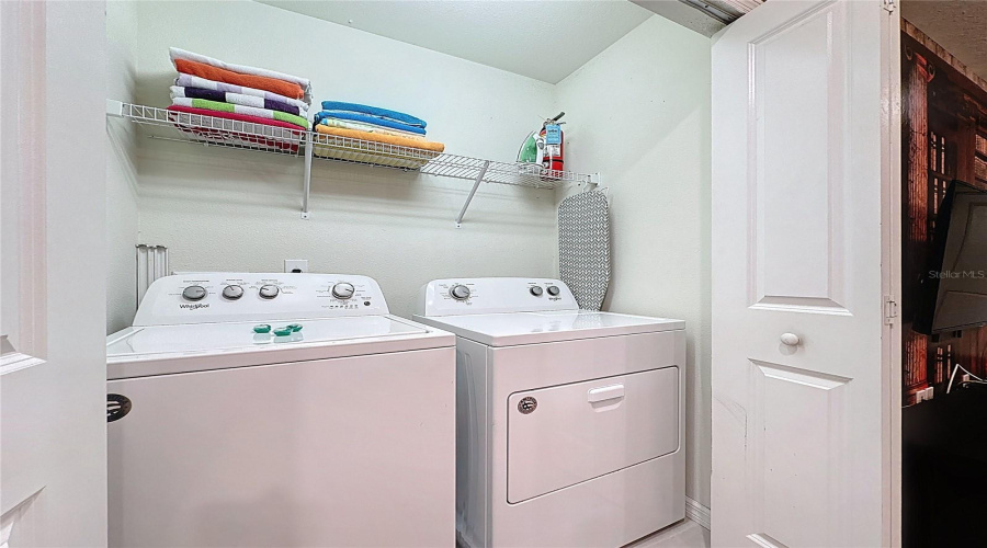 DAVENPORT, Florida 33897, 5 Bedrooms Bedrooms, ,4 BathroomsBathrooms,Residential,For Sale,LAVA TREE,0,MFRS5144197