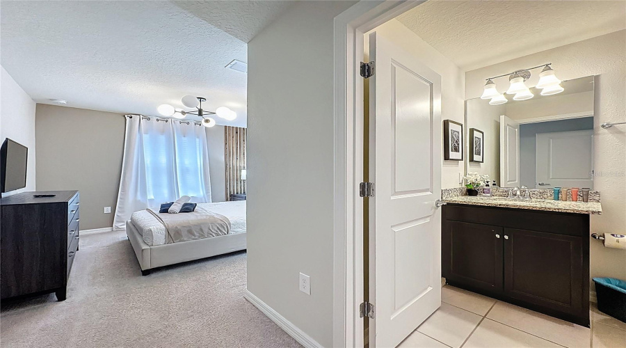 DAVENPORT, Florida 33897, 5 Bedrooms Bedrooms, ,4 BathroomsBathrooms,Residential,For Sale,LAVA TREE,0,MFRS5144197