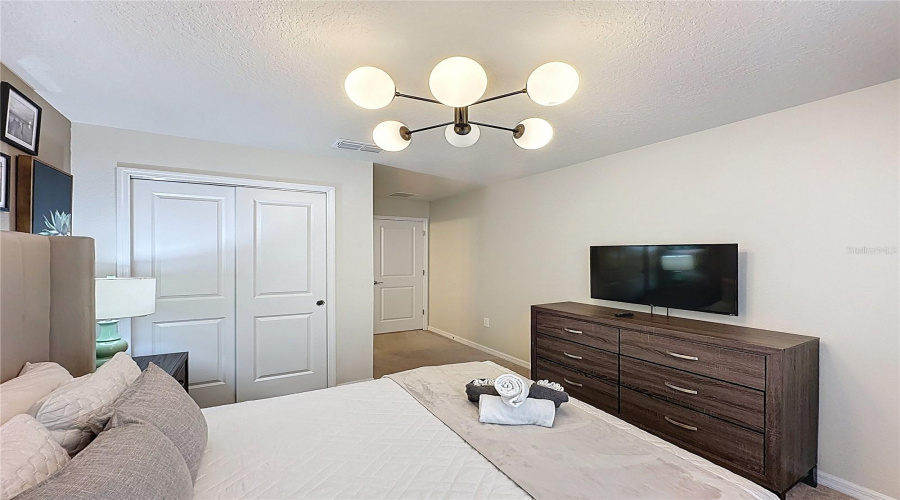 DAVENPORT, Florida 33897, 5 Bedrooms Bedrooms, ,4 BathroomsBathrooms,Residential,For Sale,LAVA TREE,0,MFRS5144197