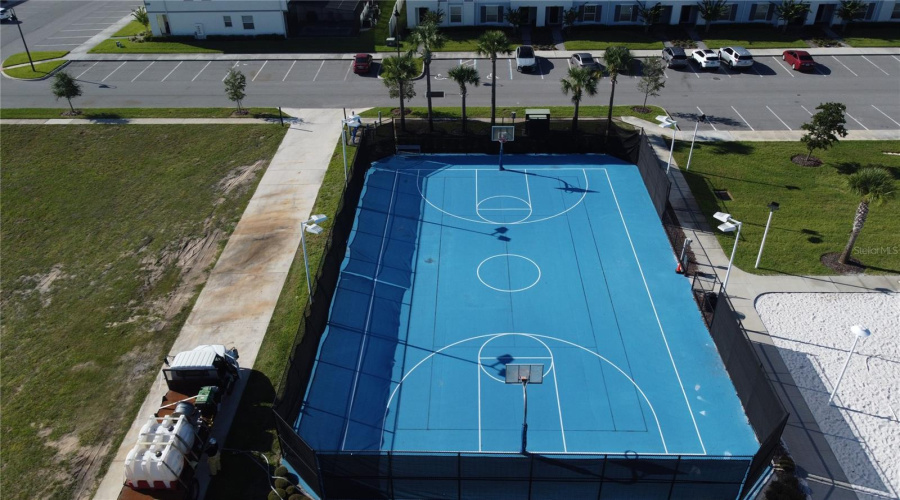 DAVENPORT, Florida 33897, 5 Bedrooms Bedrooms, ,4 BathroomsBathrooms,Residential,For Sale,LAVA TREE,0,MFRS5144197