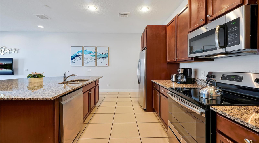 DAVENPORT, Florida 33896, 5 Bedrooms Bedrooms, ,2 BathroomsBathrooms,Residential,For Sale,CAPTIVA,0,MFRO6389046