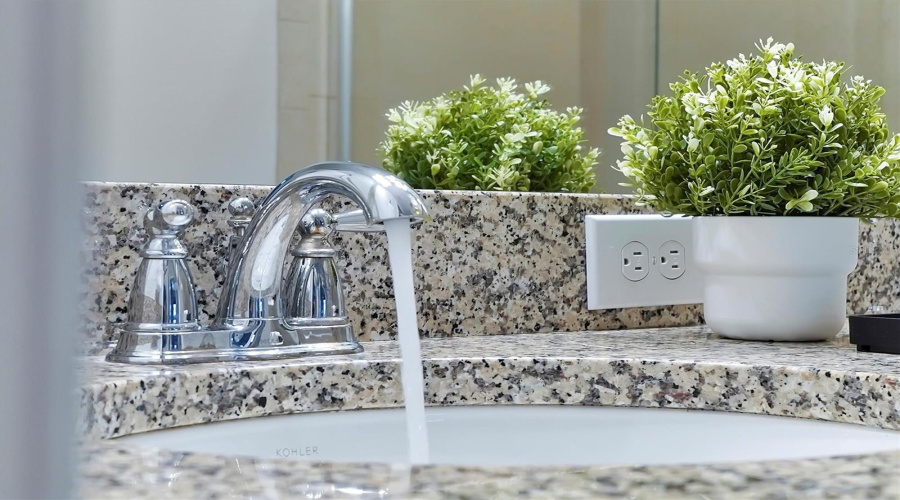 DAVENPORT, Florida 33896, 5 Bedrooms Bedrooms, ,2 BathroomsBathrooms,Residential,For Sale,CAPTIVA,0,MFRO6389046