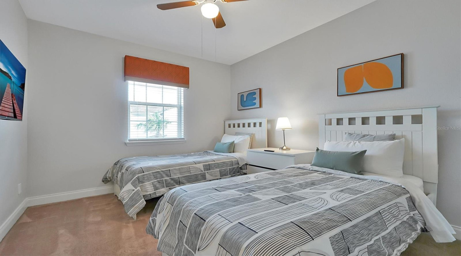 DAVENPORT, Florida 33896, 5 Bedrooms Bedrooms, ,2 BathroomsBathrooms,Residential,For Sale,CAPTIVA,0,MFRO6389046