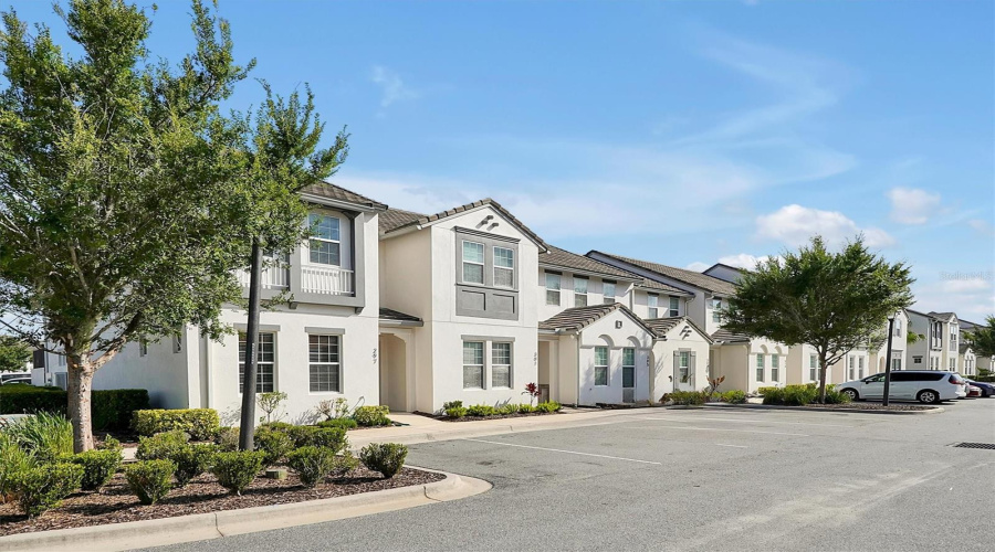 DAVENPORT, Florida 33896, 5 Bedrooms Bedrooms, ,2 BathroomsBathrooms,Residential,For Sale,CAPTIVA,0,MFRO6389046