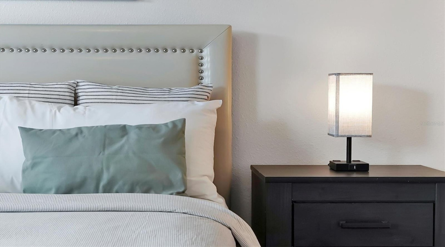 DAVENPORT, Florida 33896, 5 Bedrooms Bedrooms, ,2 BathroomsBathrooms,Residential,For Sale,CAPTIVA,0,MFRO6389046