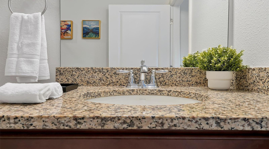 DAVENPORT, Florida 33896, 5 Bedrooms Bedrooms, ,2 BathroomsBathrooms,Residential,For Sale,CAPTIVA,0,MFRO6389046