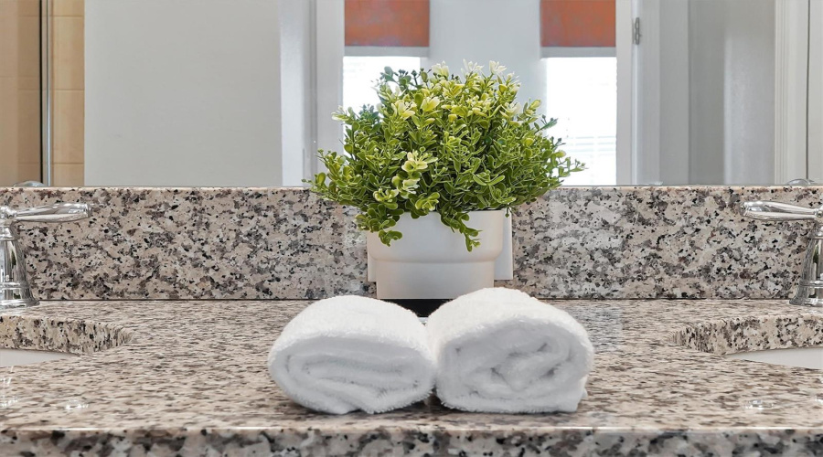 DAVENPORT, Florida 33896, 5 Bedrooms Bedrooms, ,2 BathroomsBathrooms,Residential,For Sale,CAPTIVA,0,MFRO6389046