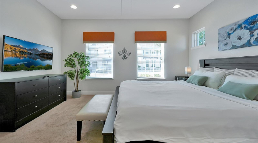 DAVENPORT, Florida 33896, 5 Bedrooms Bedrooms, ,2 BathroomsBathrooms,Residential,For Sale,CAPTIVA,0,MFRO6389046