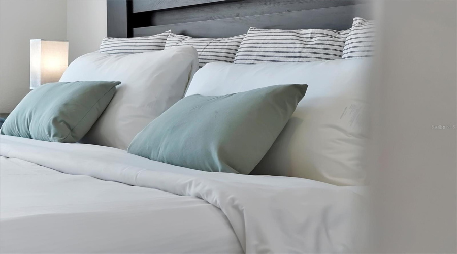 DAVENPORT, Florida 33896, 5 Bedrooms Bedrooms, ,2 BathroomsBathrooms,Residential,For Sale,CAPTIVA,0,MFRO6389046