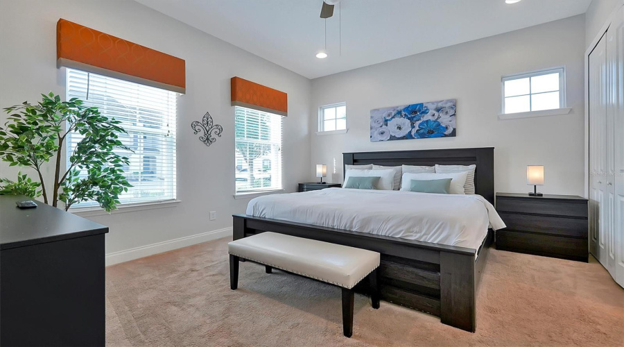 DAVENPORT, Florida 33896, 5 Bedrooms Bedrooms, ,2 BathroomsBathrooms,Residential,For Sale,CAPTIVA,0,MFRO6389046