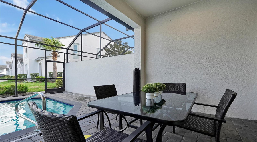 DAVENPORT, Florida 33896, 5 Bedrooms Bedrooms, ,2 BathroomsBathrooms,Residential,For Sale,CAPTIVA,0,MFRO6389046