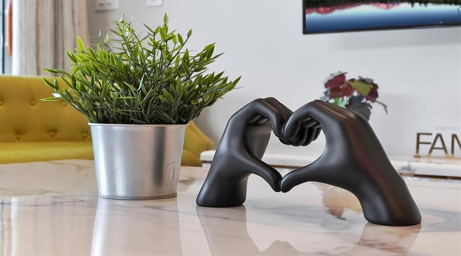 DAVENPORT, Florida 33896, 5 Bedrooms Bedrooms, ,2 BathroomsBathrooms,Residential,For Sale,CAPTIVA,0,MFRO6389046