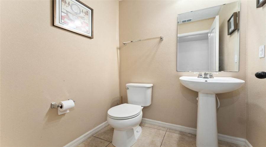 KISSIMMEE, Florida 34746, 3 Bedrooms Bedrooms, ,2 BathroomsBathrooms,Residential,For Sale,BLUE DIAMOND,0,MFRO6387480