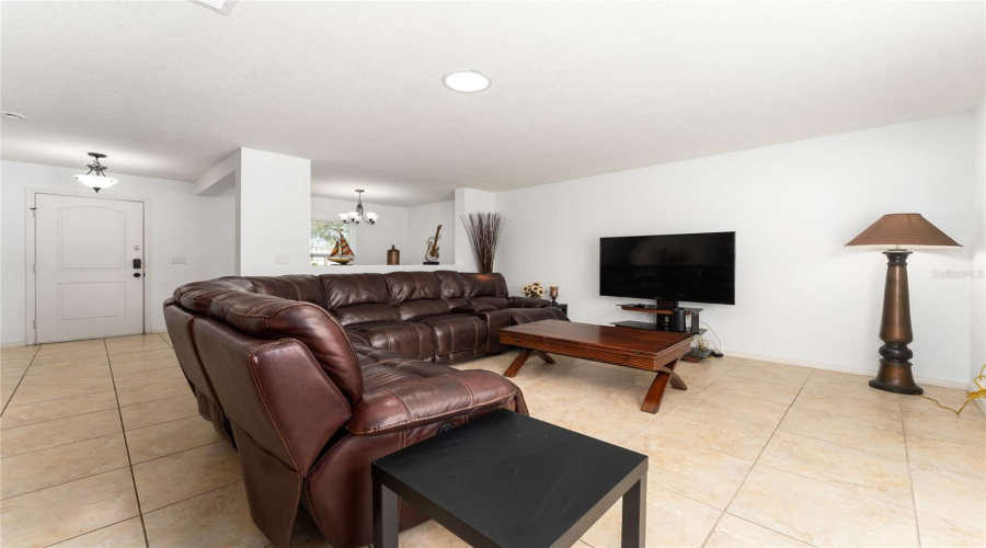 KISSIMMEE, Florida 34746, 3 Bedrooms Bedrooms, ,2 BathroomsBathrooms,Residential,For Sale,BLUE DIAMOND,0,MFRO6387480