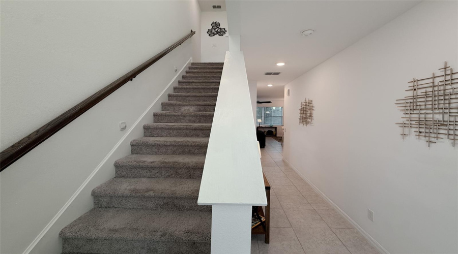 DAVENPORT, Florida 33896, 3 Bedrooms Bedrooms, ,2 BathroomsBathrooms,Residential,For Sale,DISCOVERY,0,MFRO6387502